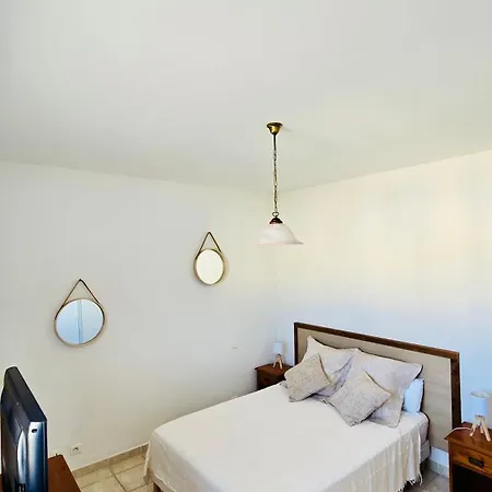 Maison En Bord De Mer, De La Marana En Corse * בורגו