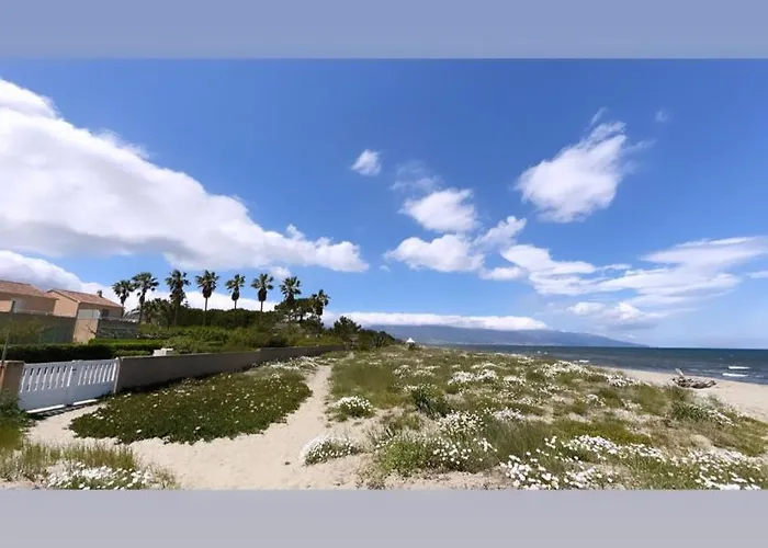 Maison En Bord De Mer, De La Marana En Corse *